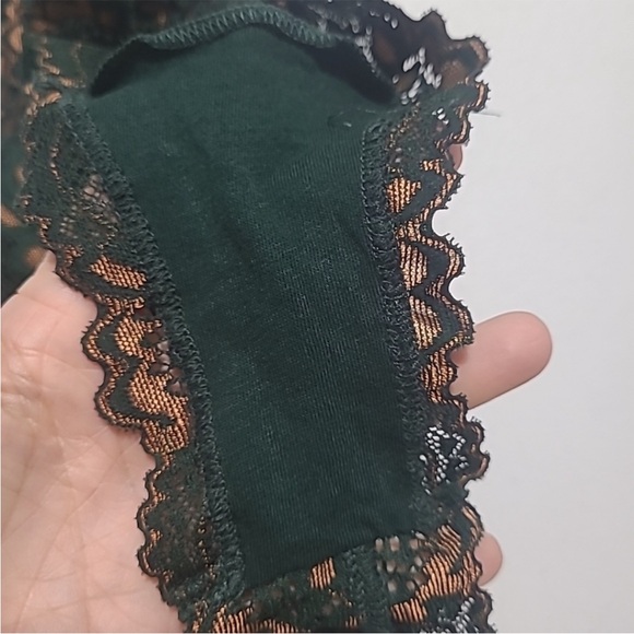 NWT Frederick's Of Hollywood Size Medium Jessica Lace Teddy Green And Gold - Picture 12 of 14